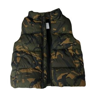 Boys (kids) Old Navy Camouflage Bubble Vest - Size XS (5)